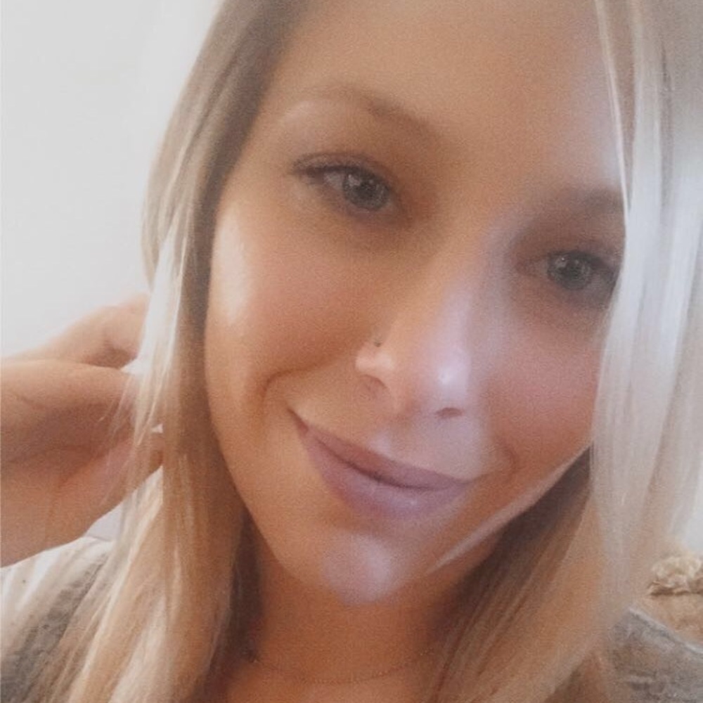 Meet your Posher, Dakota